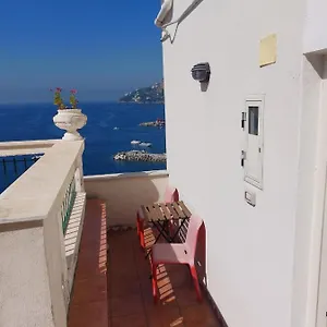 La Stanza Sul Porto Di Piccina Piccina Con Bagno Privato E Terrazzino Vista Mare Maison d'hôtes